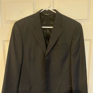 Men’s three button pinstripe blazer Banana Republic. Size 40R